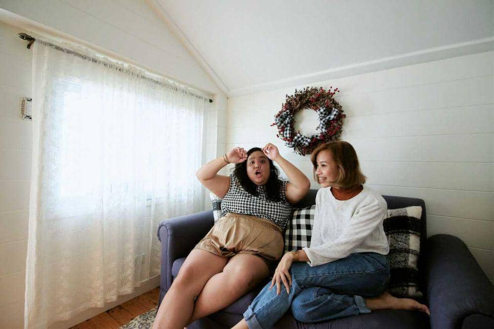 ilustrasi bertamu (pexels.com/Jeff Vinluan)