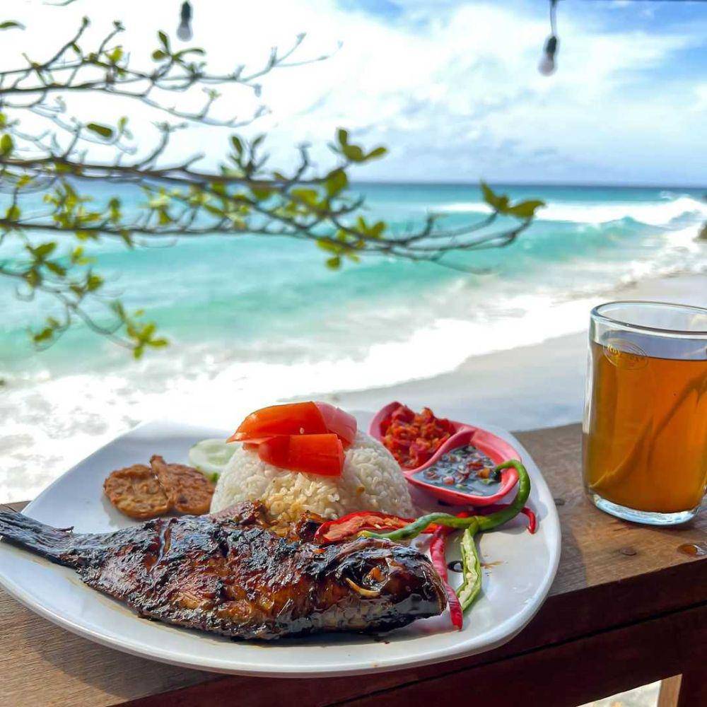Pantai Kasih (instagram.com/kulineratjeh)