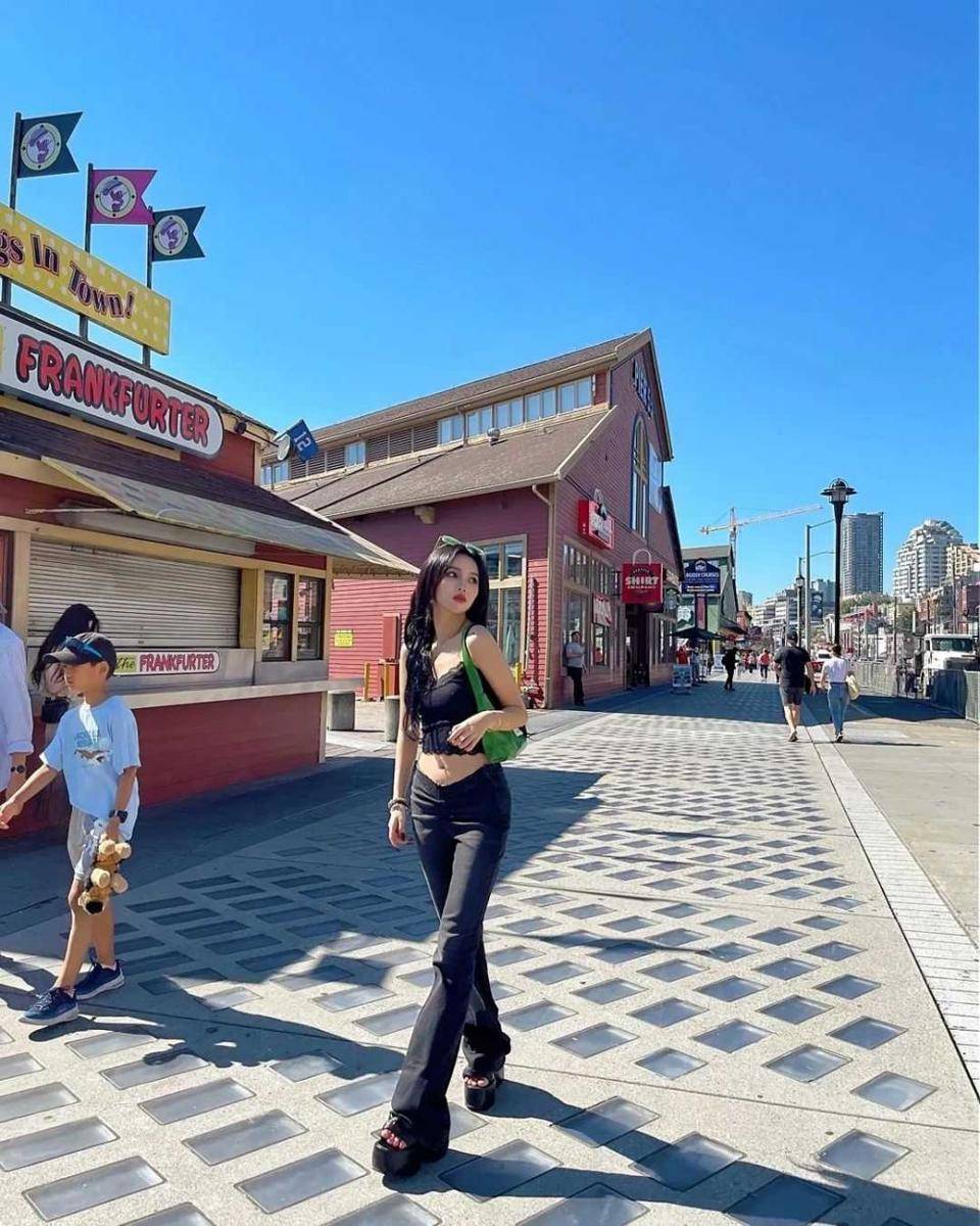 outfit swag Soyeon (G)I-DLE (instagram.com/tiny.pretty.j)