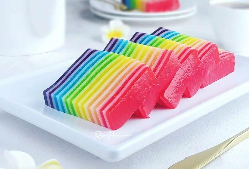 kue lapis (instagram.com/rafahendrawan_)
