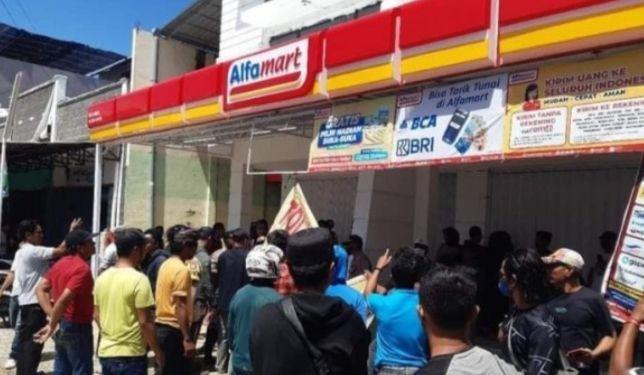 Pemda Bima Minta Alfamart Hentikan Operasional di Sape