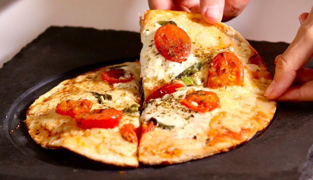 Resep Crepes Pizza Tanpa Oven, Camilan Renyah buat Santai Keluarga