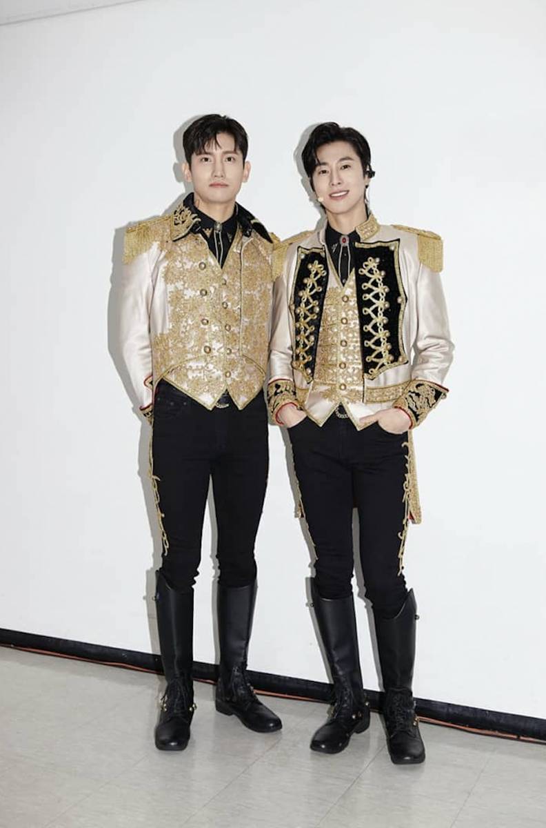 TVXQ (instagram.com/tvxq.official)