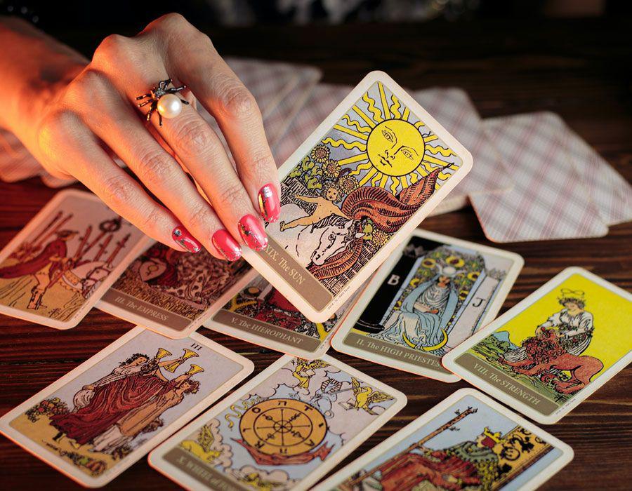 Ramalan Tarot Reader Bali 2024, Tahun yang Berat