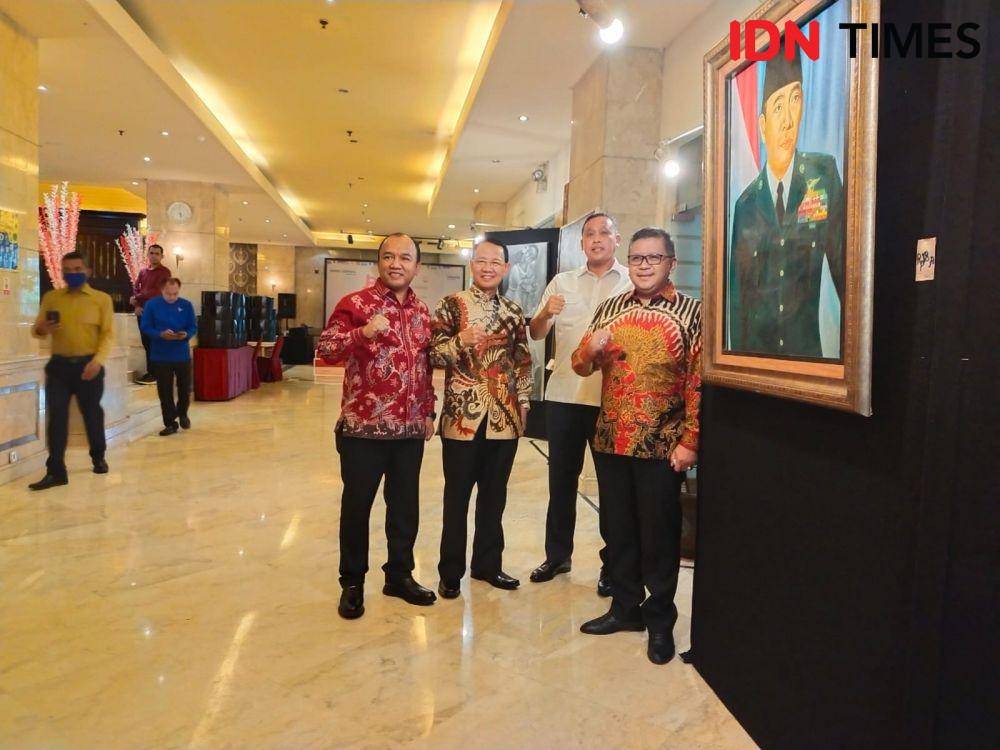 Sekjen PDIP, Hasto Kristiyanto resmikan pameran Freedom and Harmony (IDN Times/Ilman)