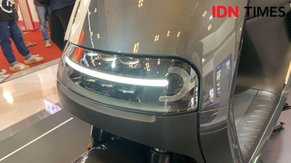 Lampu depan Segway E200P (IDN Times/Fadhliansyah)