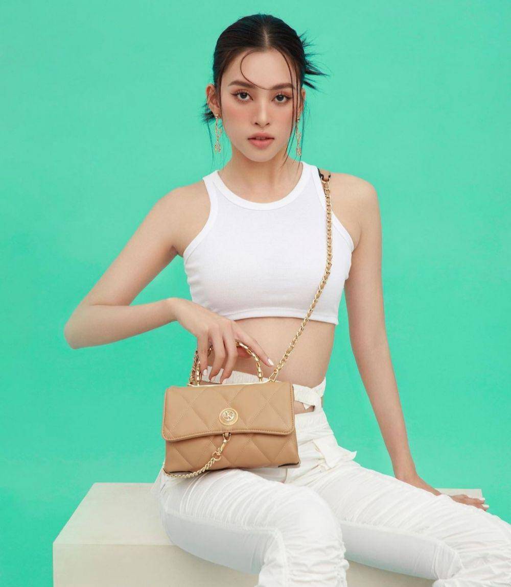 Tran Tieu Vy (instagram.com/trantieuvy_20)