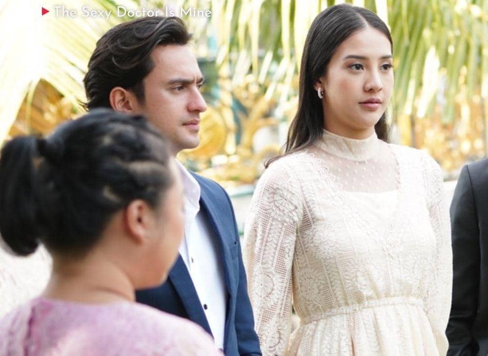 cuplikan penampilan Anya Geraldine dan Omar Daniel bintangi series The Sexy Doctor is Mine (dok. Vidio/The Sexy Doctor is Mine)
