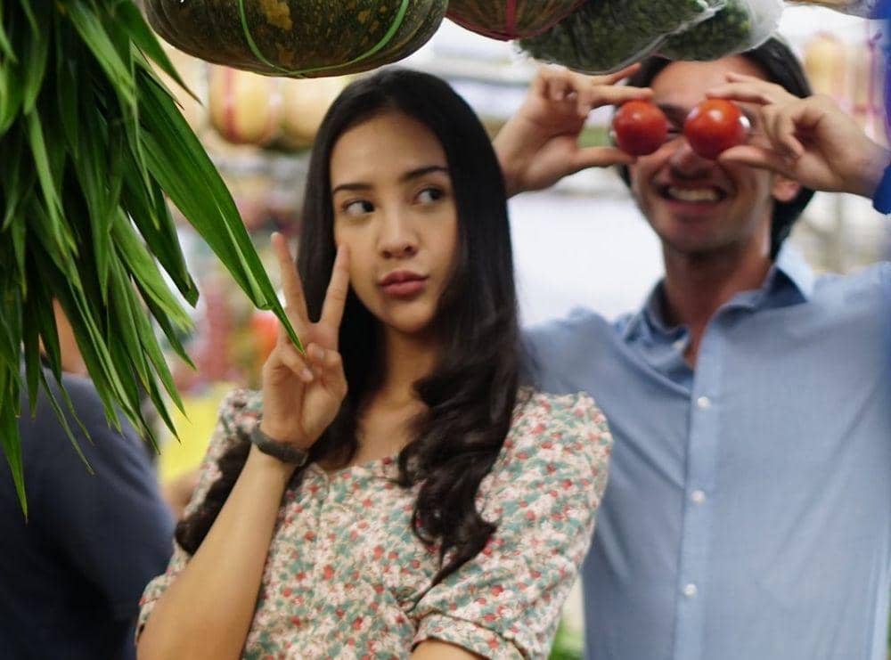 cuplikan penampilan Anya Geraldine dan Omar Daniel bintangi series The Sexy Doctor is Mine (dok. Vidio/The Sexy Doctor is Mine)