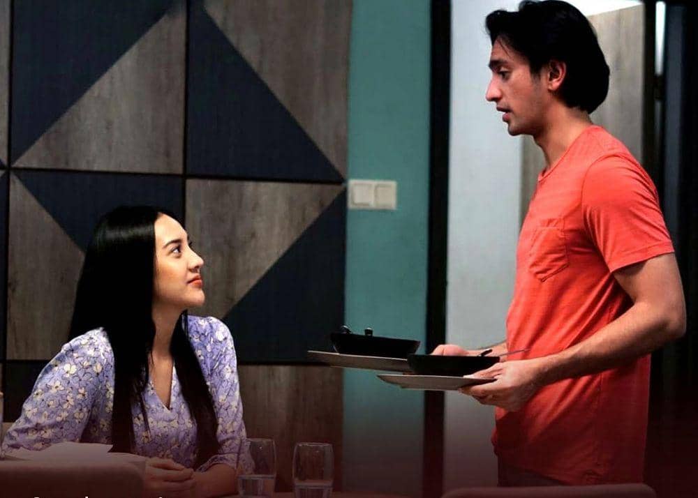 cuplikan penampilan Anya Geraldine dan Omar Daniel bintangi series The Sexy Doctor is Mine (dok. Vidio/The Sexy Doctor is Mine)