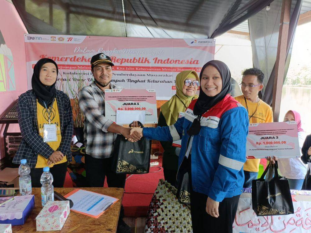 PT Pertamina Patra Niaga Integrated Terminal Balikpapan berkolaborasi dengan Karang Taruna Kelurahan Kariangau Balikpapan Barat. Foto Pertamina