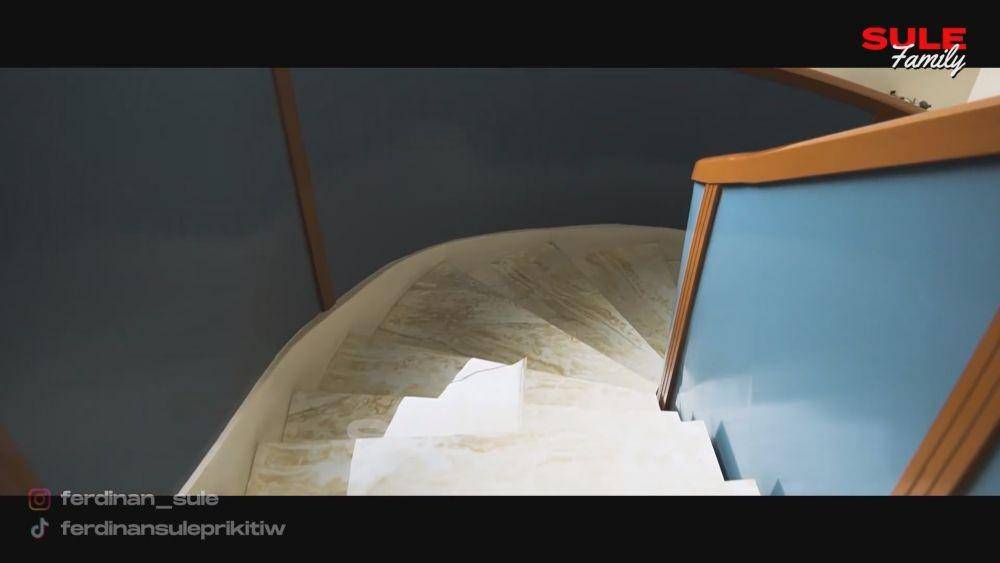 potret rumah Sule usai renovasi (youtube.com/sulefamily)