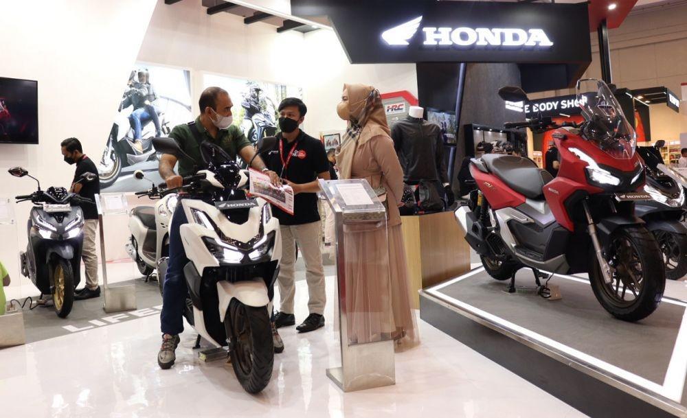 Honda PCX 160 dan ADV 160 Jadi Primadona di GIIAS 2022
