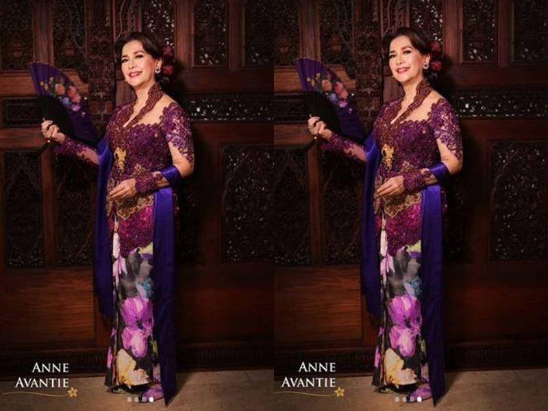 kebaya ungu tua (instagram.com/anneavantieheart)