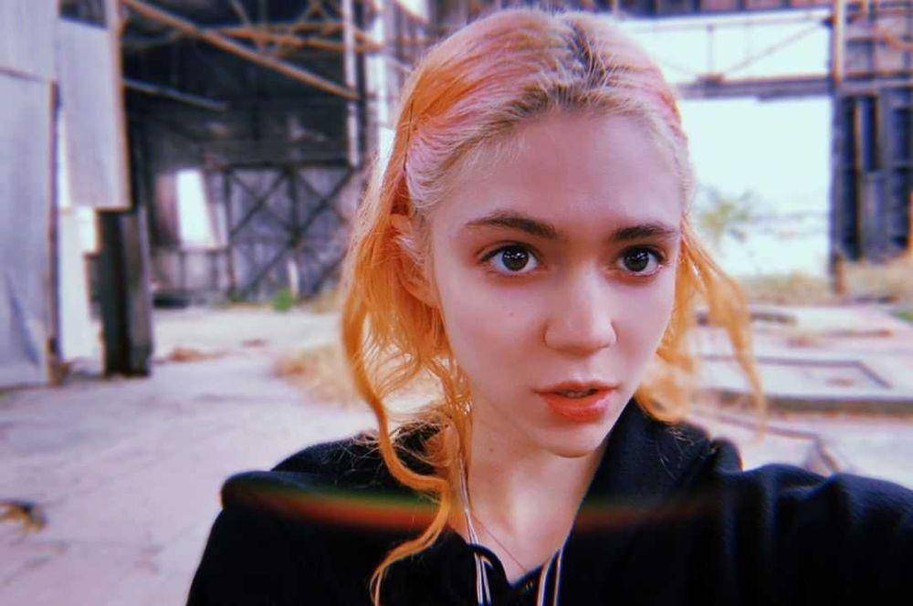 Grimes (instagram.com/grimes)