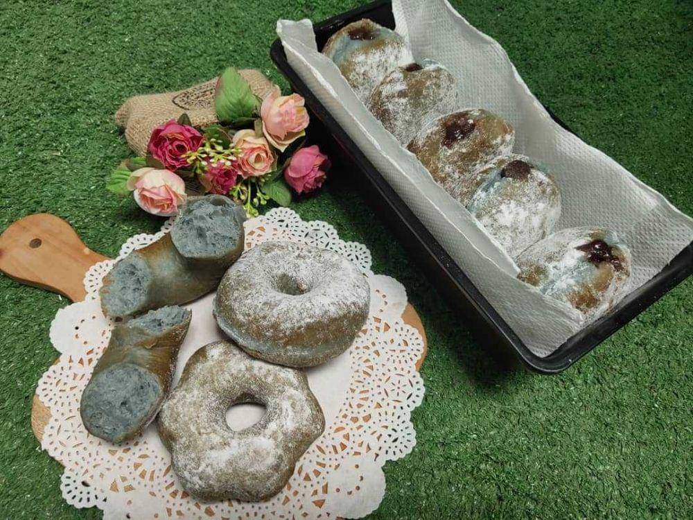 Gambar donat talas (instagram.com/nonic_bakery)