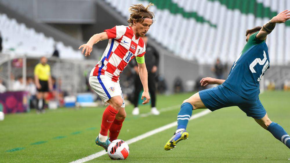 Luka Modric (twitter.com/HNS_CFF)
