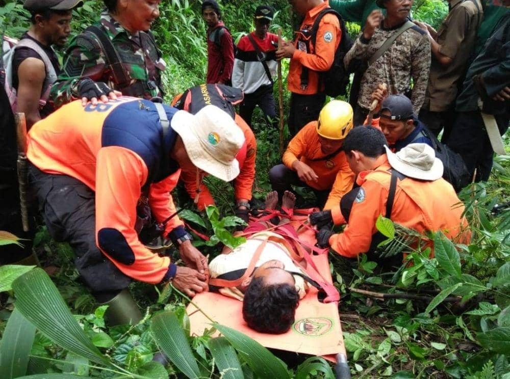 Tersesat saat Cari Kayu Bakar, Toyibin Ditemukan di Curug Guci Brebes