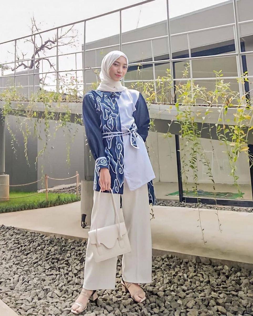 OOTD batik hijab untuk kondangan (instagram.com/tiaramw_)