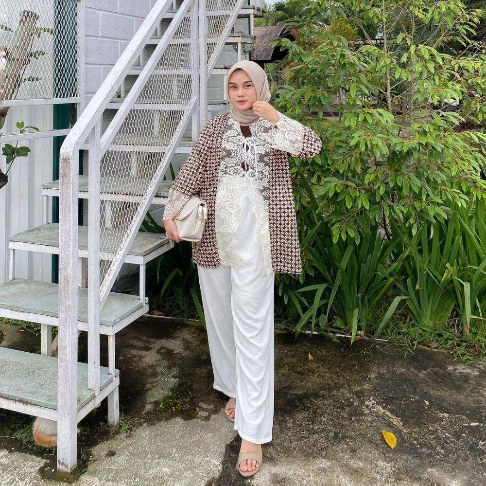 OOTD batik hijab untuk kondangan (instagram.com/shftrrrrr)