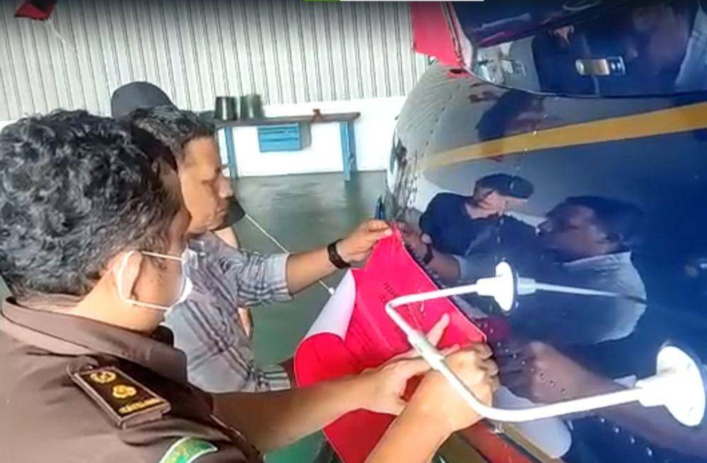 Kejaksaan Agung Sita Helikopter Surya Darmadi (dok. Kapuspenkum Kejagung)
