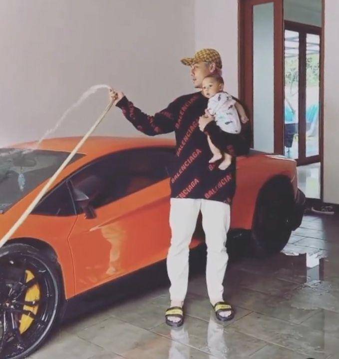 Bilar baby (instagram.com/rizkybillar)