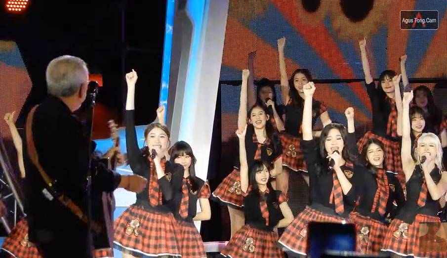 Iwan Fals dan JKT48 (YouTube.com/Agus TongCam)