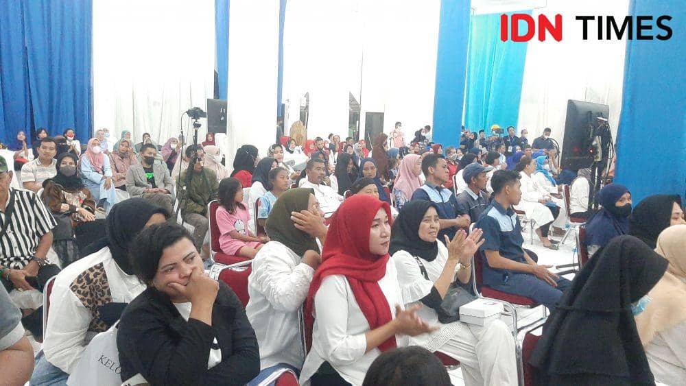 Pelaku usaha mikro saat jadi peserta pelatihan UMKM BRIlian Sahabat Masjid di aula Masjid Al Markaz Al Islami Makassar, Sulsel, Kamis (25/8/2022). IDN Times/Dahrul Amri