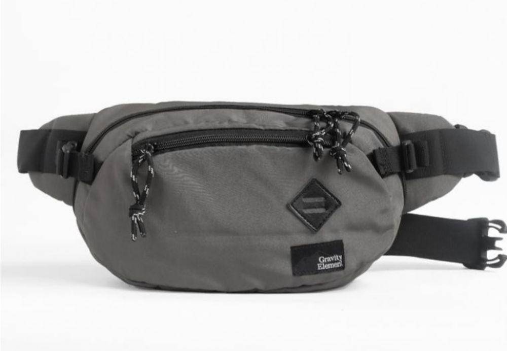 Gravity Element | "Velo" Cross-body Bag (zalora.co.id/Gravity Element)