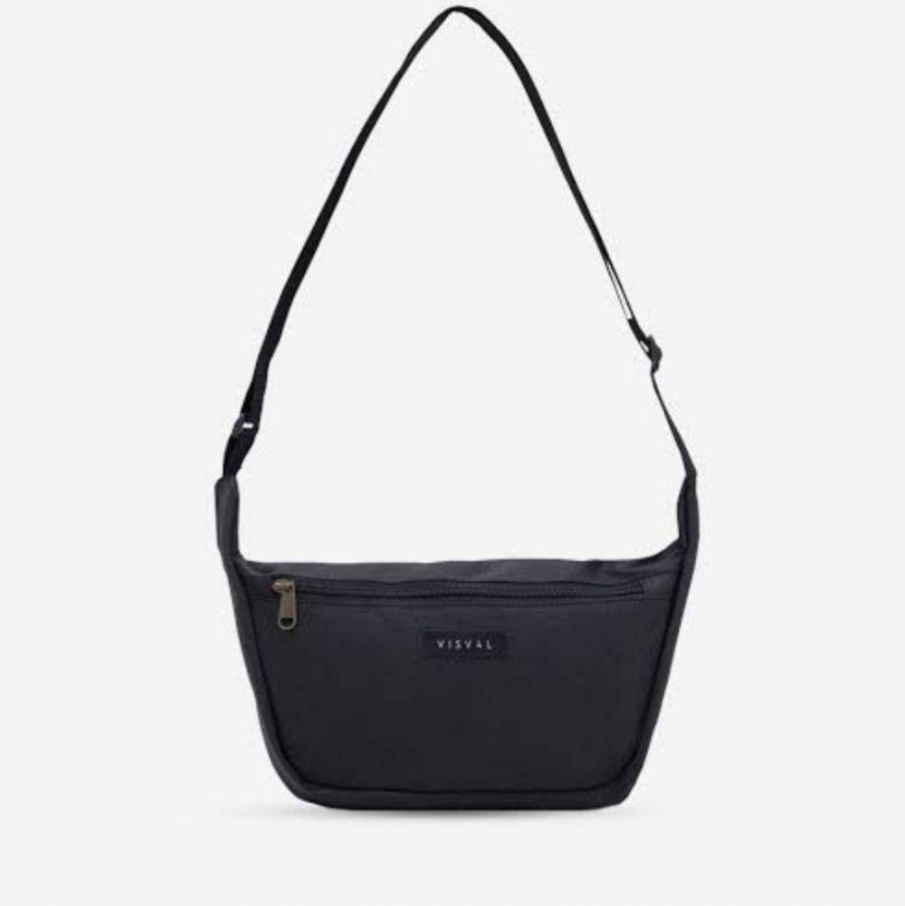 Visval | Sling Bag Walker Black (visval.co.id)
