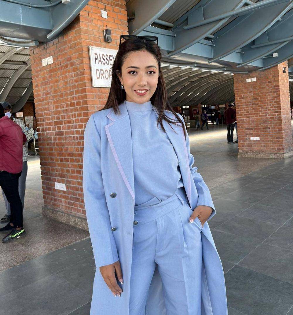 Sareesha Shrestha (instagram.com/shrestha_sareesha)