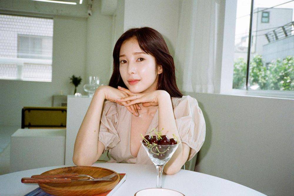 Chaekyung (instagram.com/yunvely_0824)