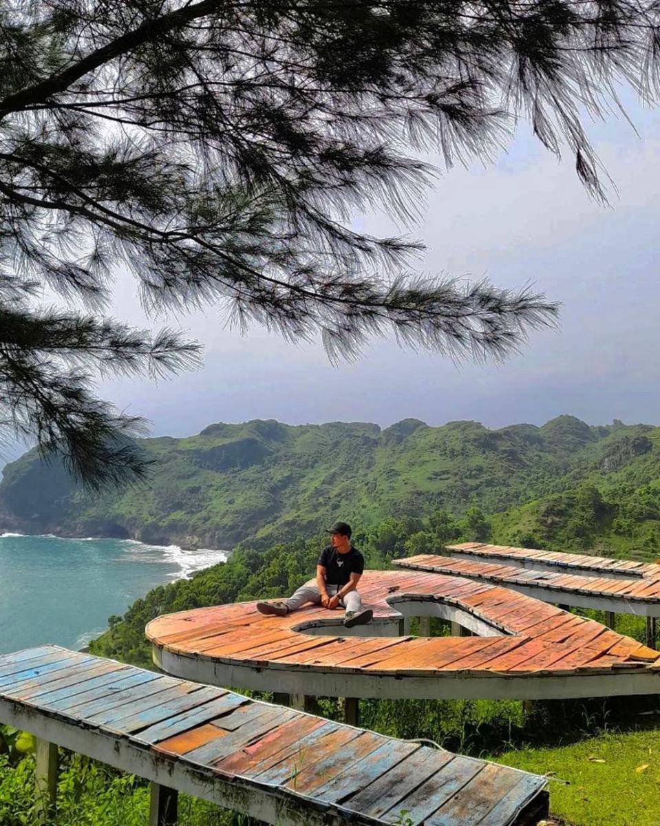 Pantai Sawangan (instagram.com/inothersides)