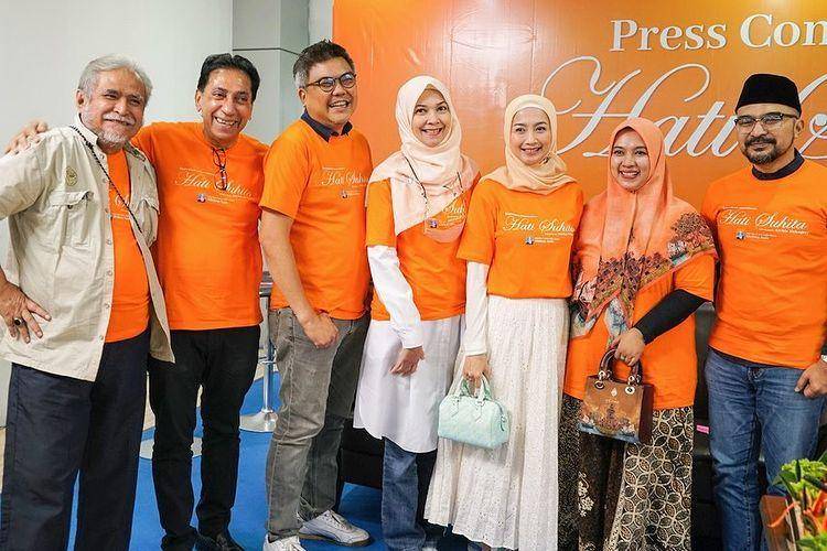 momen press conference film Hati Suhita (instagram.com/starvisionplus)