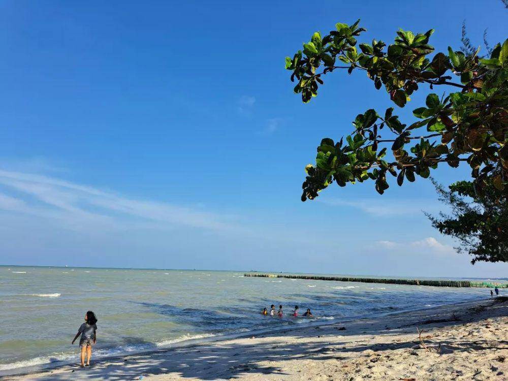 potret Pantai Mang Kalok (instagram.com/angeliu_21)