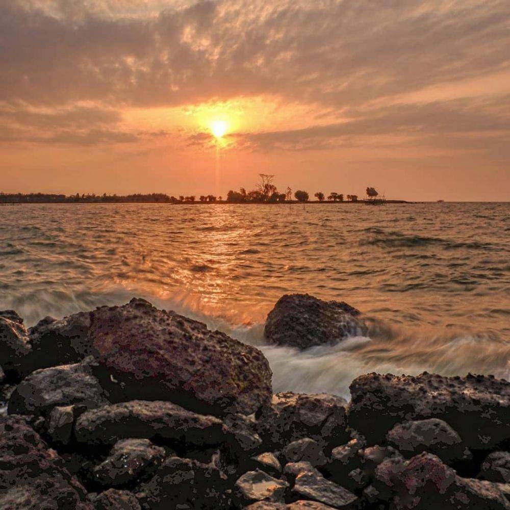 Pantai Marina Semarang (instagram.com/frontoneinnsemarang)
