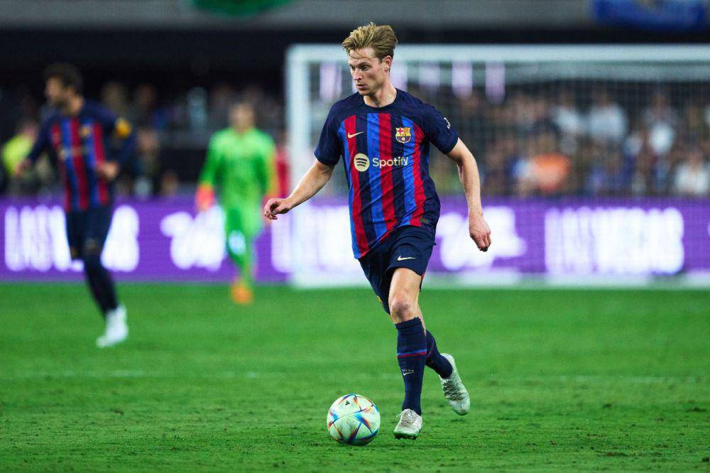 Frenkie de Jong (twitter.com/DeJongFrenkie21)