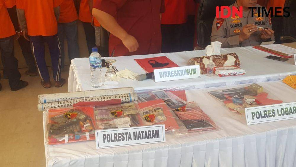 Barang bukti kasus judi online yang diamankan polisi. (IDN Times/Muhammad Nasir)