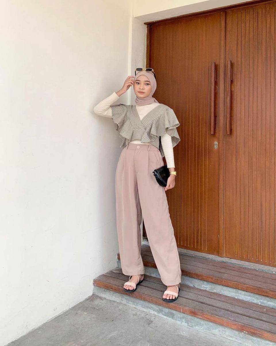 OOTD hijab datang ke wisuda teman (instagram.com/astridalfinn)