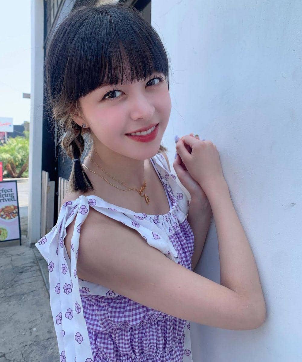 Lily NMIXX (instagram.com/nmixx_official)