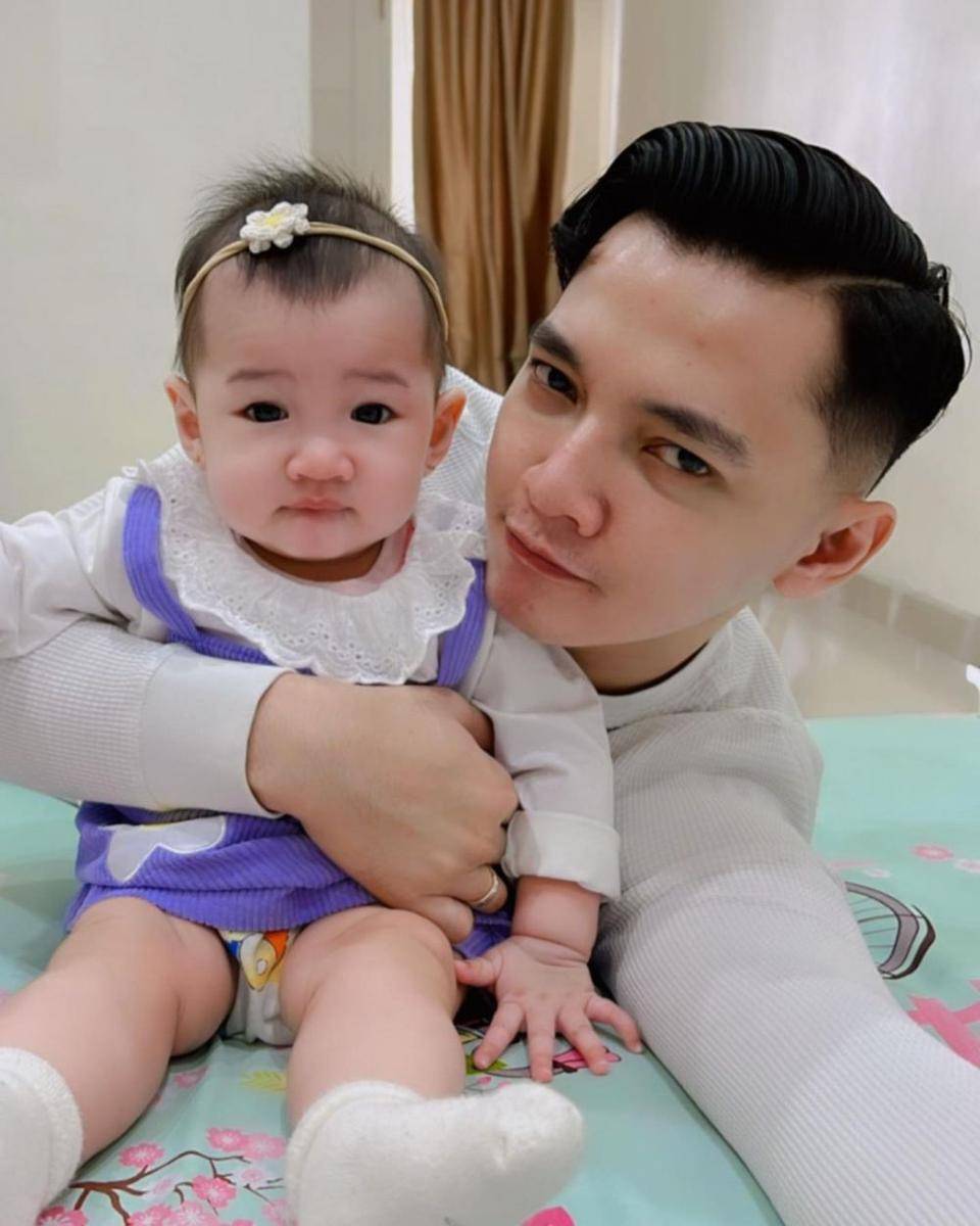 Dory Harsa dan buah hati (instagram.com/doryharsa)