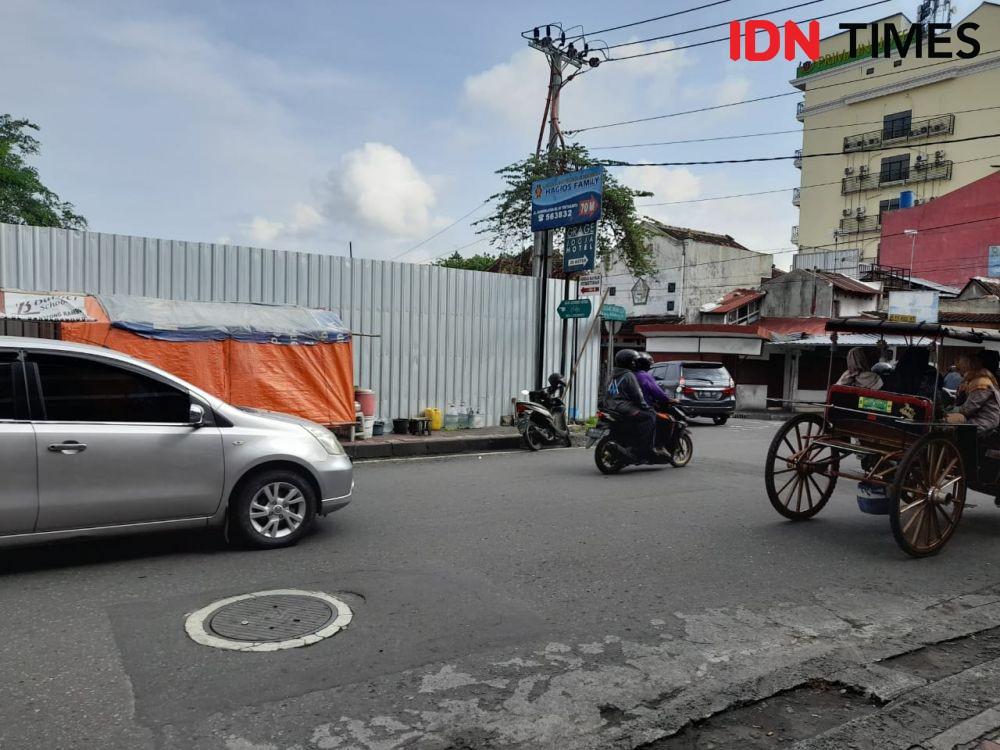 Lokasi pembangunan apartemen Royal Kedhaton di Gedongtengen Yogyakarta. (IDN Times/ Febriana Sinta)