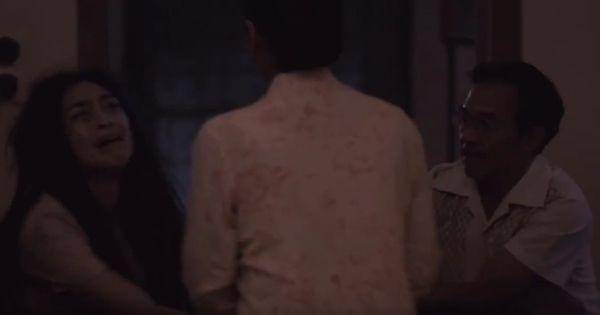 Seorang perempuan diseret pria untuk pergi ( Dok. Lyto Pictures / Pamali )