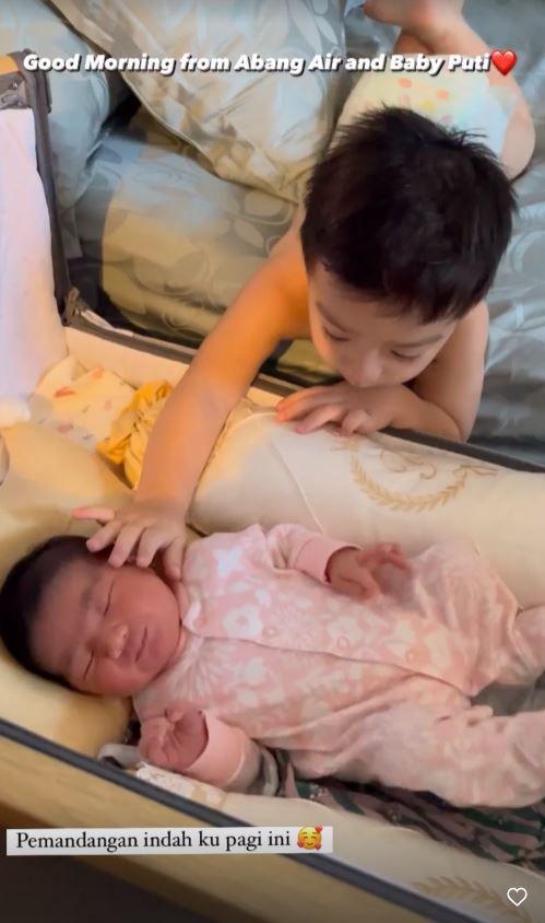 potret wajah baby Puti (instagram.com/_irishbella_)
