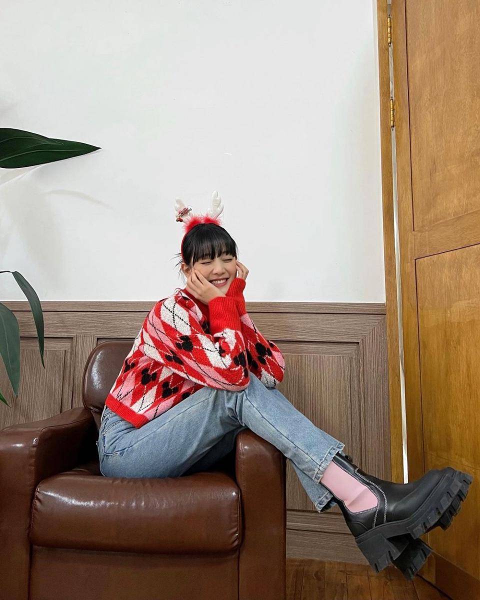 outfit Minnie (G)I-DLE (instagram.com/min.nicha)