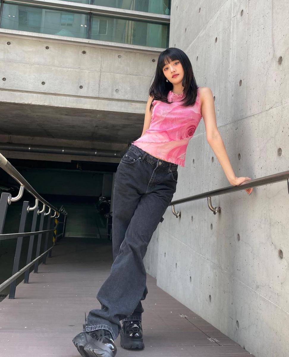 outfit Minnie (G)I-DLE (instagram.com/min.nicha)