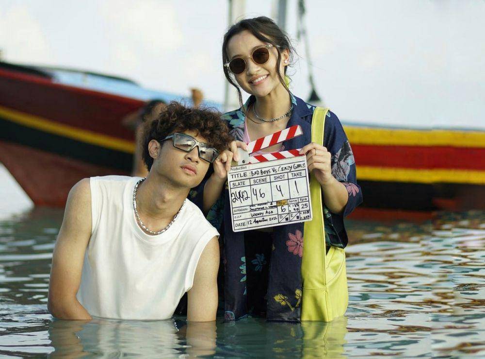 cuplikan penampilan Megan Domani dan Devano Danendra bintangi series Bad Boy vs Crazy Girl (dok. Viu/Bad Boy vs Crazy Girl)