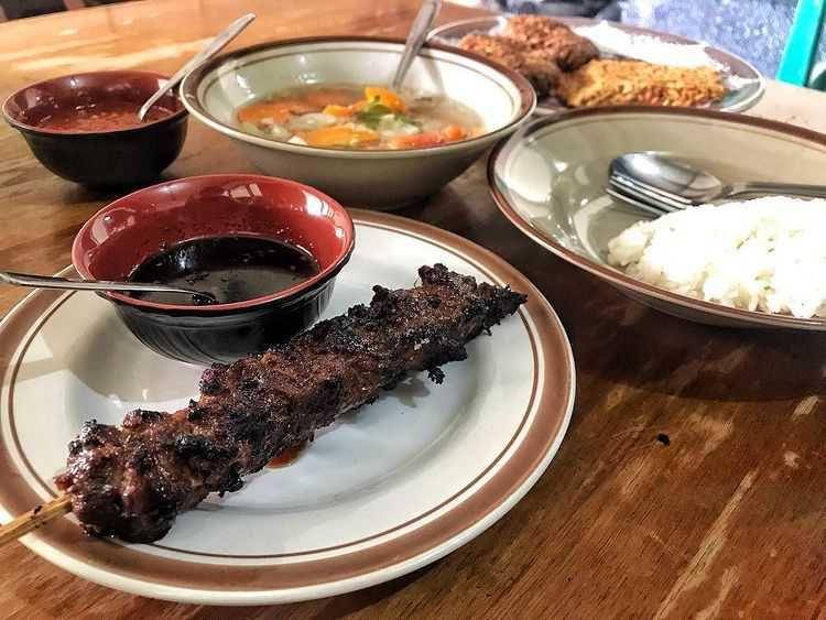 hidangan di Warung Sate Gebug (instagram.com/stayhungry.id)