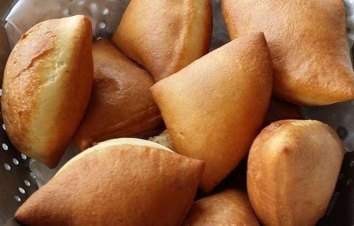 Ilustrasi mandazi khas Kenya (kitchencookbook.net)