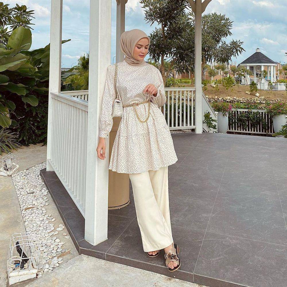 OOTD kondangan dengan celana ala Helwa Bashel (instagram.com/helwabasheel)